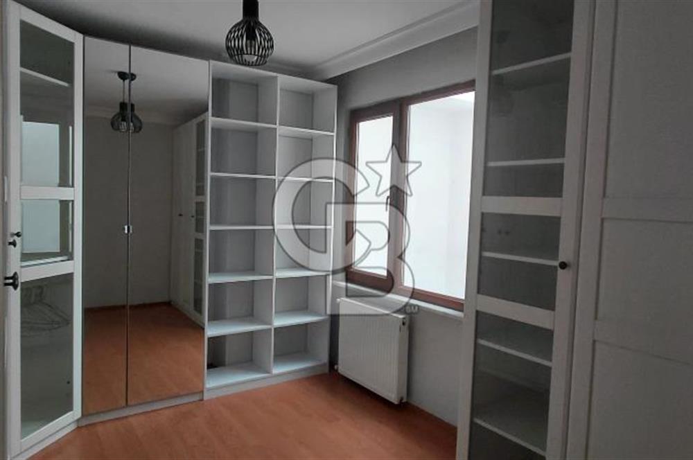 Maltepe,Küçükyalı metrosuna 5 dk yürüme mesafesinde 5+2 dubleks