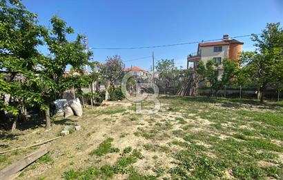 Manisa Karaağaçlı'da Köşe Parsel 3 Kat İmarlı Arsa