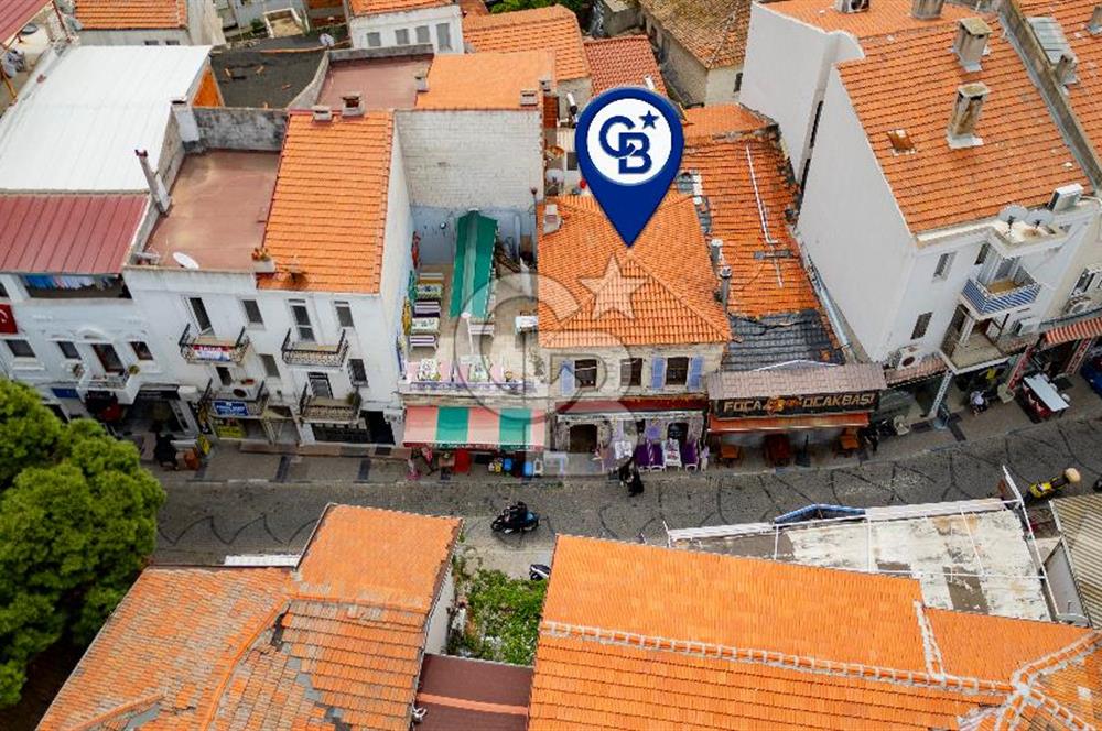 ​Eski Foça Merkezi Konumda Satılık Taş Bina