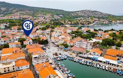 ​Eski Foça Merkezi Konumda Satılık Taş Bina