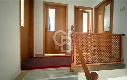 ÇANAKKALE AKLİMAN'DA DENİZ MANZARALI SİTE İÇİ SATILIK VİLLA