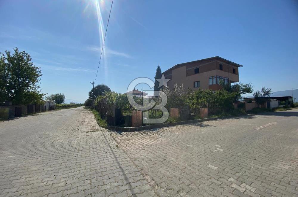 Manisa Karaağaçlı'da Köşe Parsel 3 Kat İmarlı Arsa