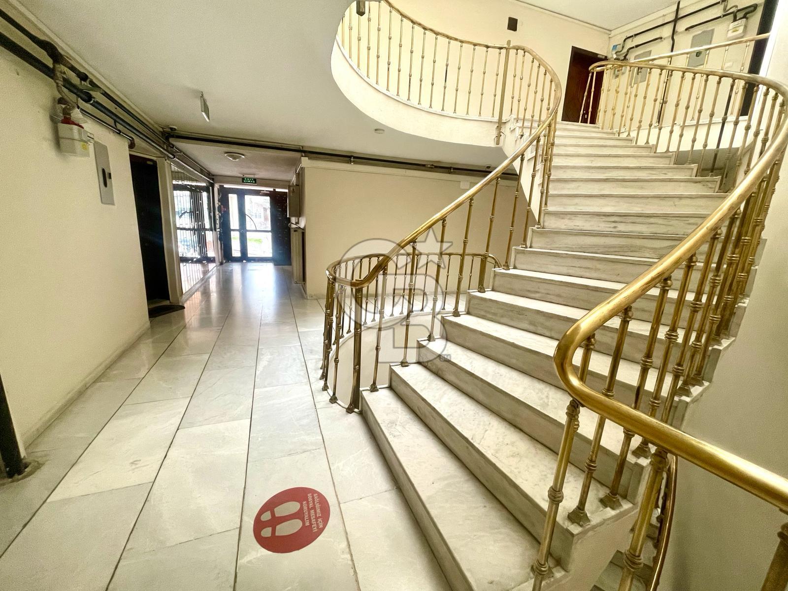 GAZİOSMANPAŞA TURGUTLU SOKAKTA GÜNEY CEPHE 3+1 KİRALIK DAİRE