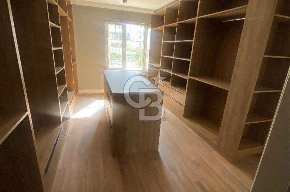 Turgut Özal Bulvarı'nda Satılık 4+1 Lüks Rezidans Dairesi