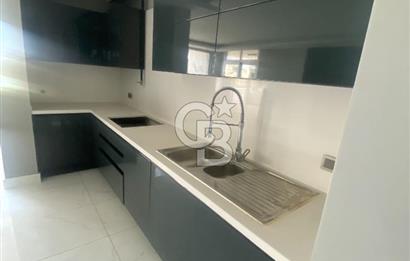 Turgut Özal Bulvarı'nda Satılık 4+1 Lüks Rezidans Dairesi