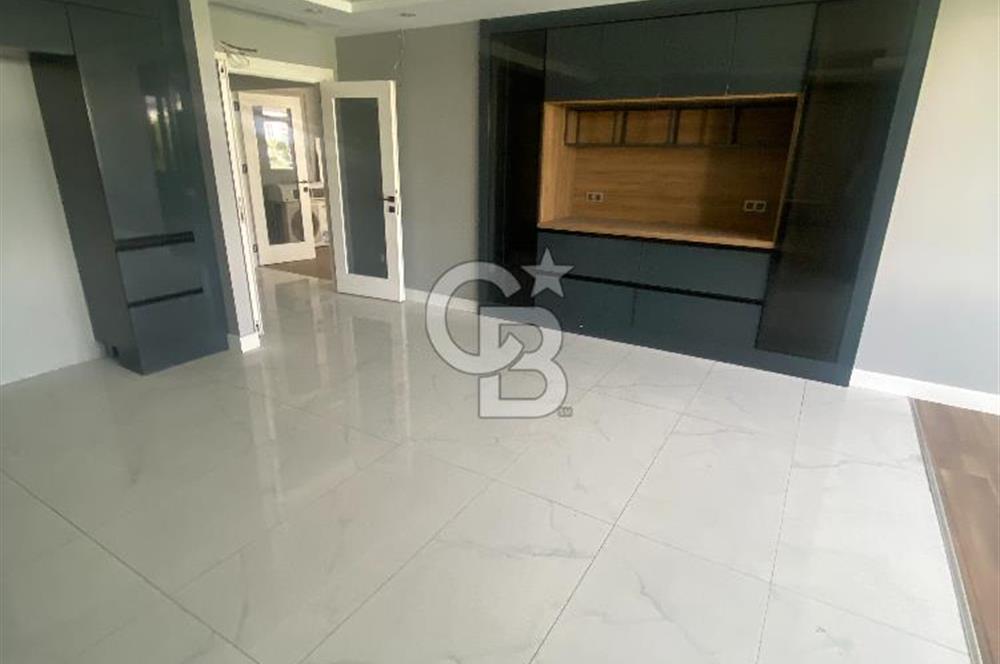 Turgut Özal Bulvarı'nda Satılık 4+1 Lüks Rezidans Dairesi