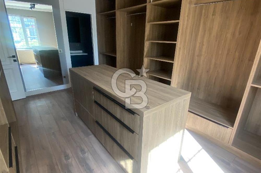 Turgut Özal Bulvarı'nda Satılık 4+1 Lüks Rezidans Dairesi