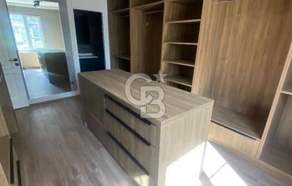 Turgut Özal Bulvarı'nda Satılık 4+1 Lüks Rezidans Dairesi