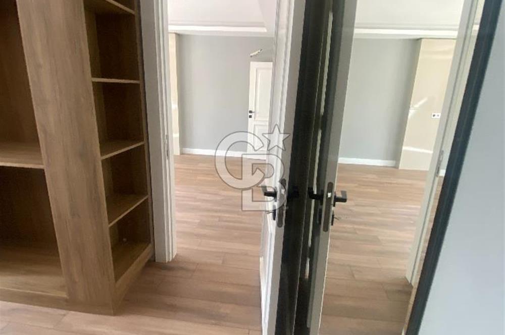 Turgut Özal Bulvarı'nda Satılık 4+1 Lüks Rezidans Dairesi