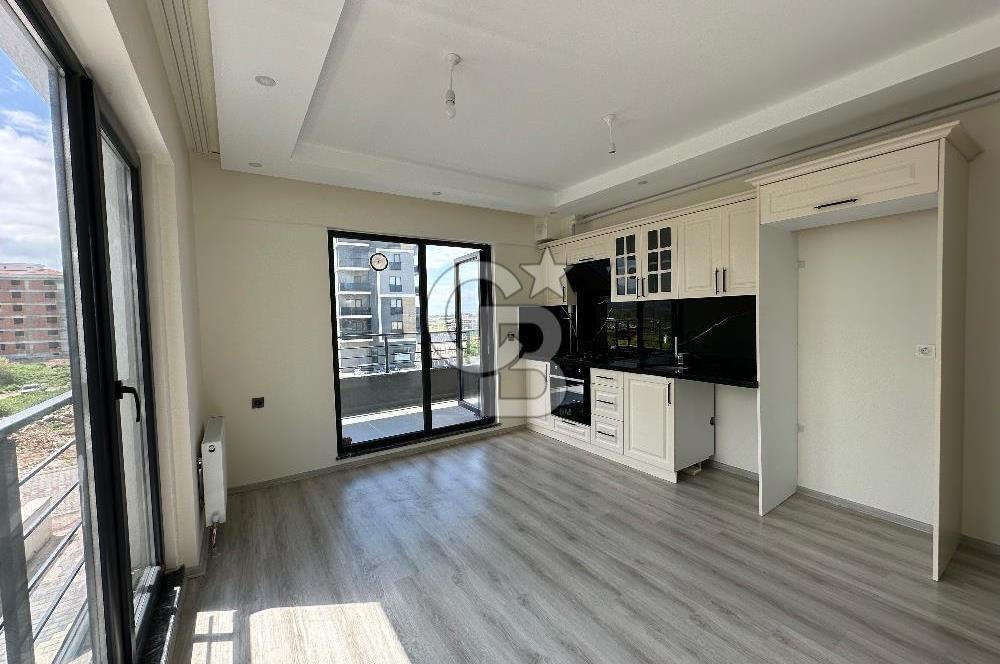 ÇANAKKALE HAMİDİYE MAH. ÇİFT BALKONLU YENİ BİNADA KİRALIK 1+1