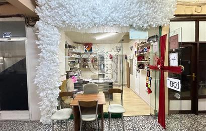 İZMİT İNÖNÜ CADDESİ OĞUZ İŞ MERKEZİN'NDE SATILIK DÜKKAN