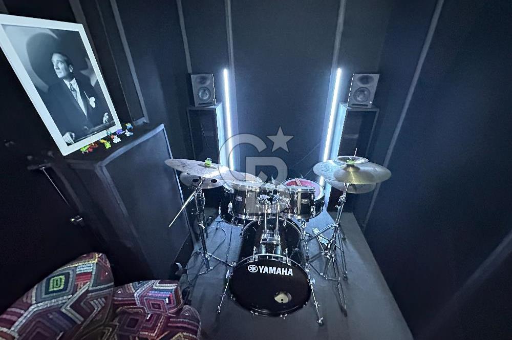 CB AKADEMİ İZMİT ÇARŞI OĞUZ İŞ MERKEZİN'NDE SATILIK DÜKKAN