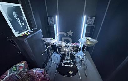 CB AKADEMİ İZMİT ÇARŞI OĞUZ İŞ MERKEZİN'NDE SATILIK DÜKKAN