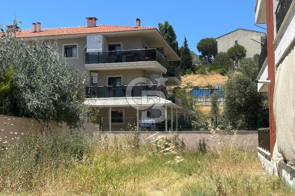 Yenifoça'da Kiralık 2+1 Bahçe Katı Daire