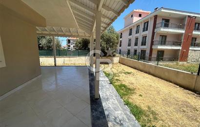 Yenifoça'da Kiralık 2+1 Bahçe Katı Daire