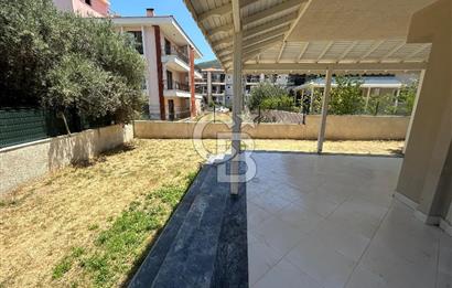 Yenifoça'da Kiralık 2+1 Bahçe Katı Daire