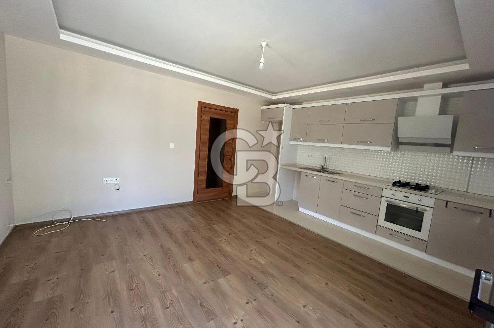 Yenifoça'da Kiralık 2+1 Bahçe Katı Daire