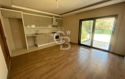 Yenifoça'da Kiralık 2+1 Bahçe Katı Daire