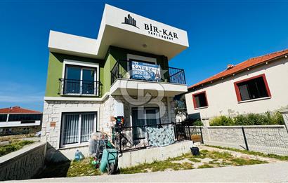 Foça Hacıveli Mah. Teraslı Satılık 2+1 Daire