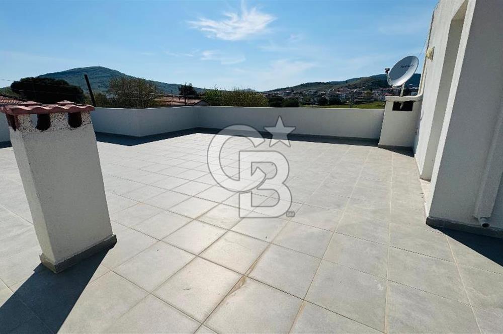 Foça Hacıveli Mah. Teraslı Satılık 2+1 Daire