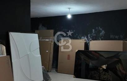 AKYAZI MAHALLESİNDE 3 KATLI SATILIK İŞ YERİ 