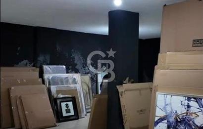 AKYAZI MAHALLESİNDE 3 KATLI SATILIK İŞ YERİ 