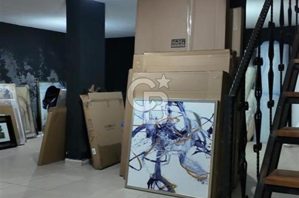 AKYAZI MAHALLESİNDE 3 KATLI SATILIK İŞ YERİ 