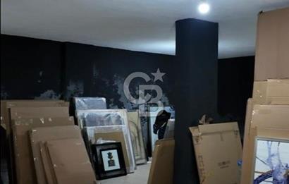 AKYAZI MAHALLESİNDE 3 KATLI SATILIK İŞ YERİ 