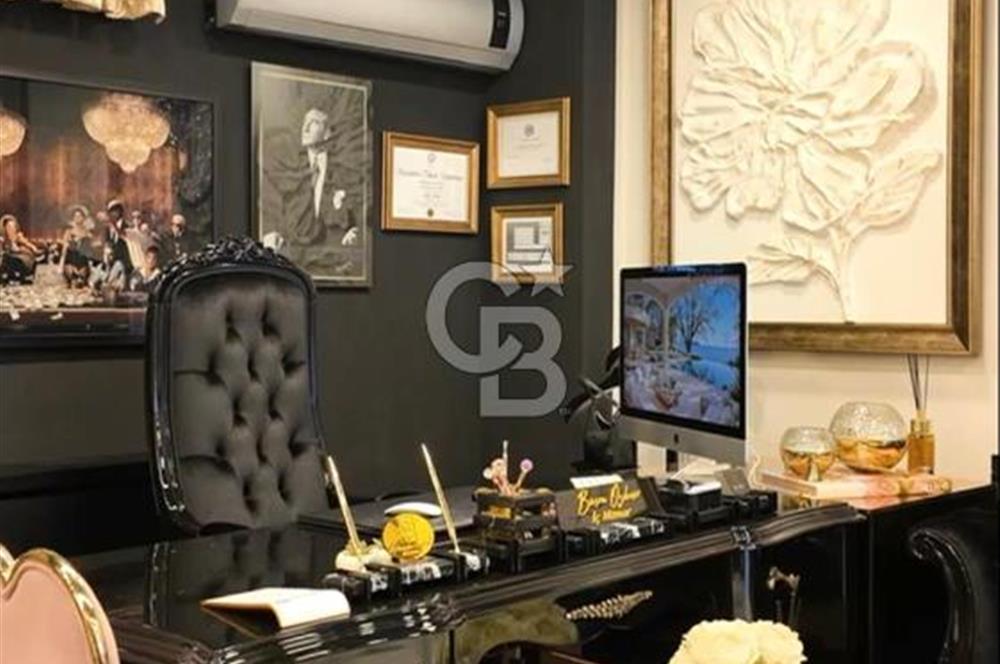 AKYAZI MAHALLESİNDE 3 KATLI SATILIK İŞ YERİ 