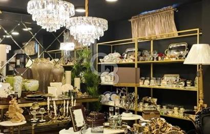 AKYAZI MAHALLESİNDE 3 KATLI SATILIK İŞ YERİ 