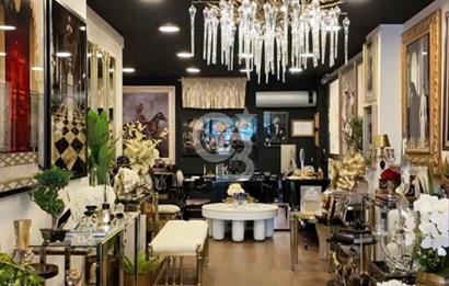 AKYAZI MAHALLESİNDE 3 KATLI SATILIK İŞ YERİ 