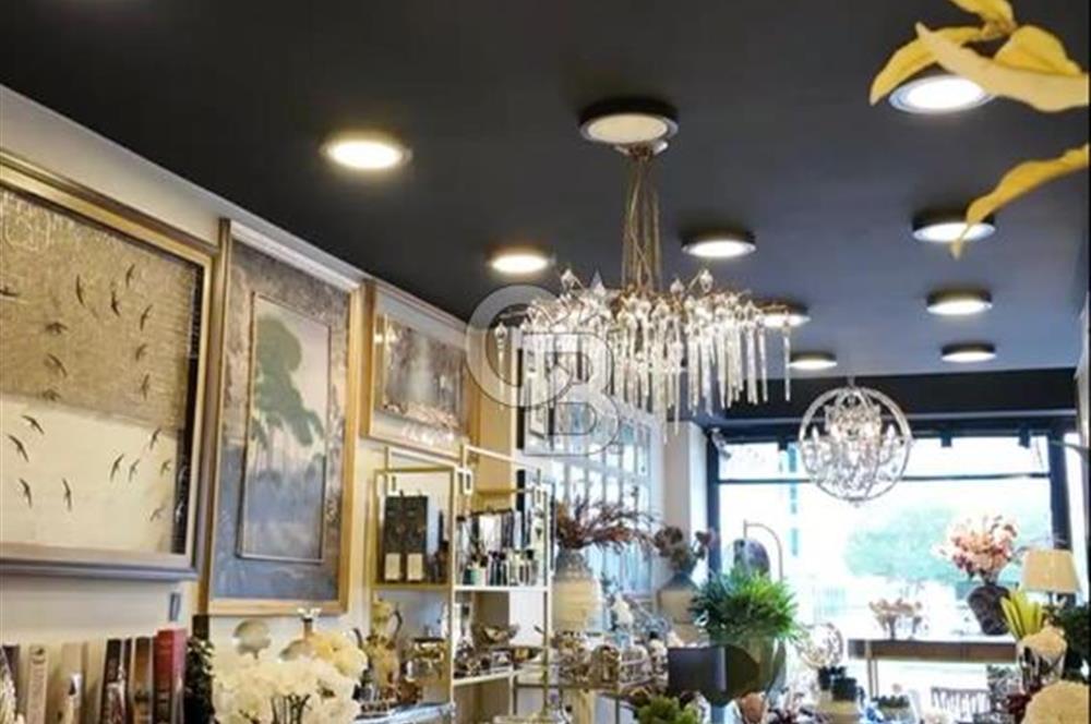 AKYAZI MAHALLESİNDE 3 KATLI SATILIK İŞ YERİ 