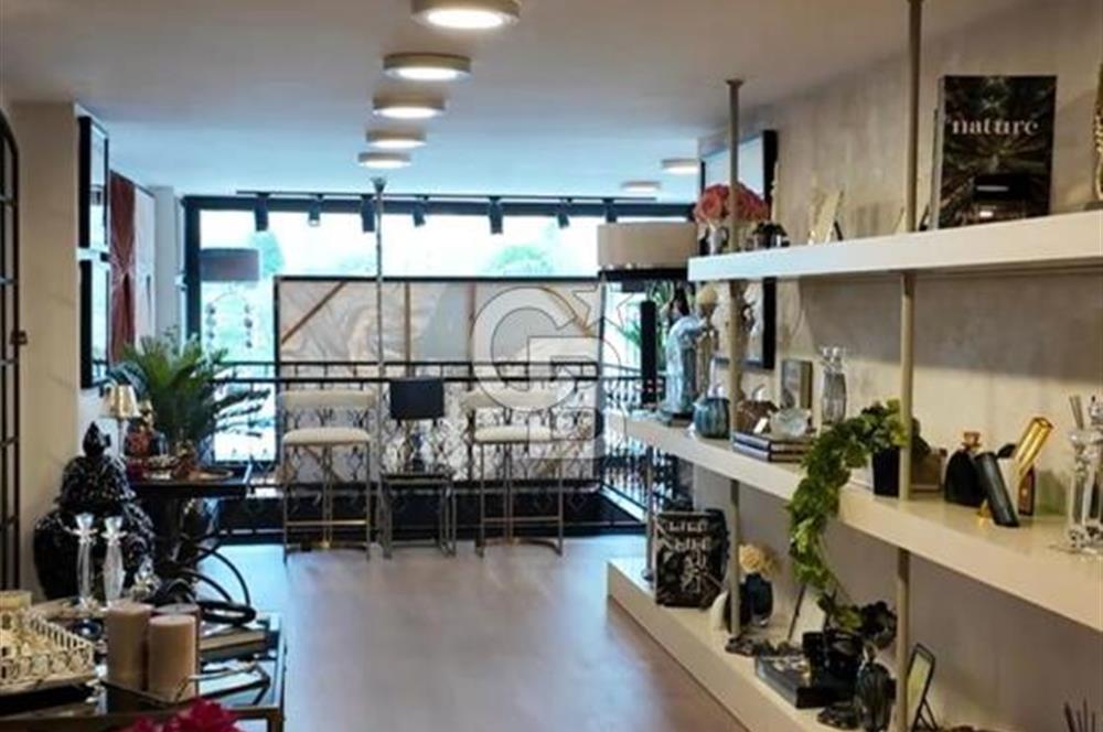 AKYAZI MAHALLESİNDE 3 KATLI SATILIK İŞ YERİ 