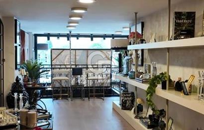 AKYAZI MAHALLESİNDE 3 KATLI SATILIK İŞ YERİ 