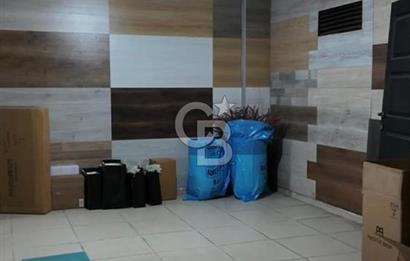 AKYAZI MAHALLESİNDE 3 KATLI SATILIK İŞ YERİ 