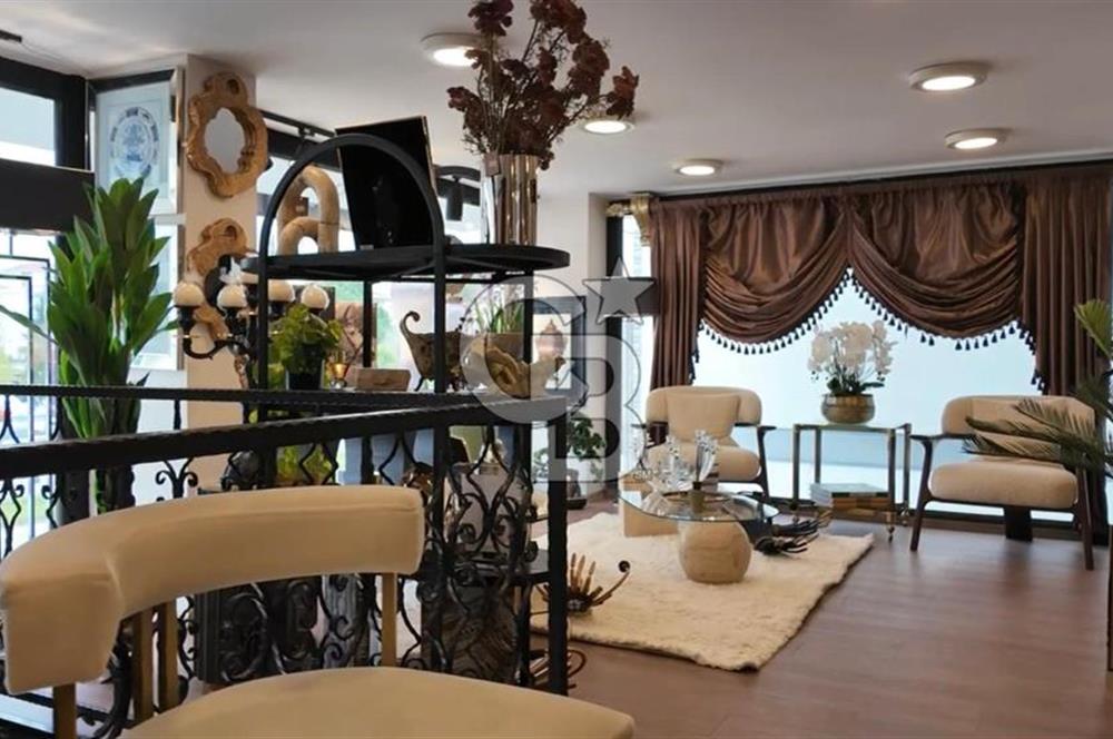 AKYAZI MAHALLESİNDE 3 KATLI SATILIK İŞ YERİ 