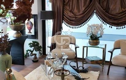 AKYAZI MAHALLESİNDE 3 KATLI SATILIK İŞ YERİ 