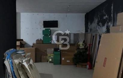 AKYAZI MAHALLESİNDE 3 KATLI SATILIK İŞ YERİ 