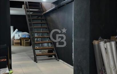 AKYAZI MAHALLESİNDE 3 KATLI SATILIK İŞ YERİ 