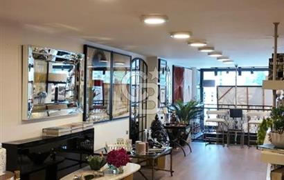 AKYAZI MAHALLESİNDE 3 KATLI SATILIK İŞ YERİ 