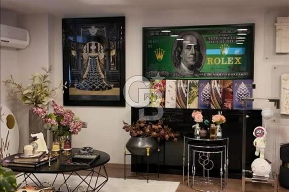 AKYAZI MAHALLESİNDE 3 KATLI SATILIK İŞ YERİ 