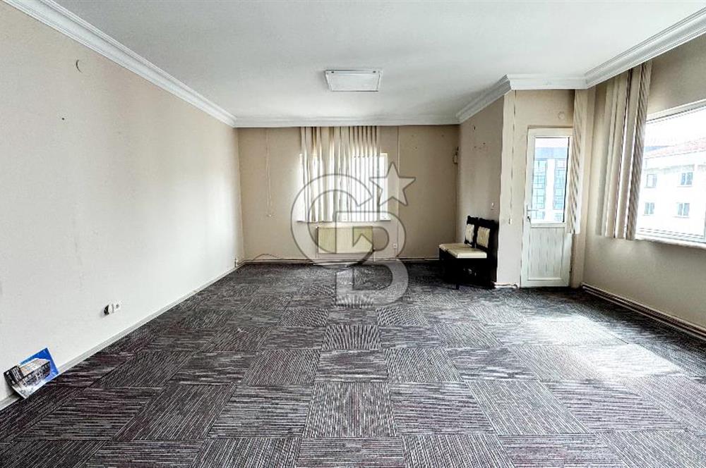 MALTEPE METRO DURAĞI VE E5'E ÇOK YAKIN KİRALIK BÜRO-OFİS