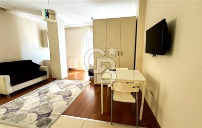 YEDİTEPE ÜNİVERSİTESİ ALT KAPISINA YAKIN KOMPLE SATILIK BİNA