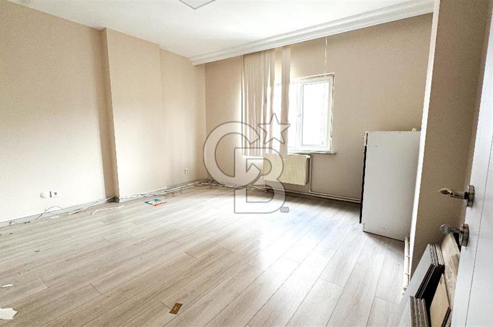 MALTEPE METRO DURAĞI VE E5'E ÇOK YAKIN KİRALIK BÜRO-OFİS