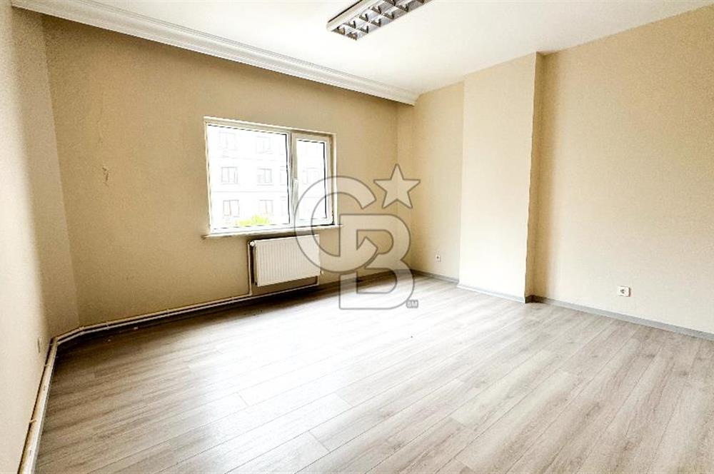 MALTEPE METRO DURAĞI VE E5'E ÇOK YAKIN KİRALIK BÜRO-OFİS