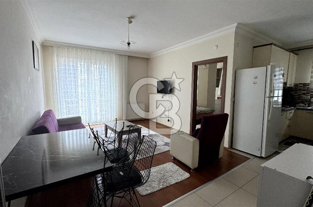 YEDİTEPE ÜNİVERSİTESİ ALT KAPISINA YAKIN KOMPLE SATILIK BİNA