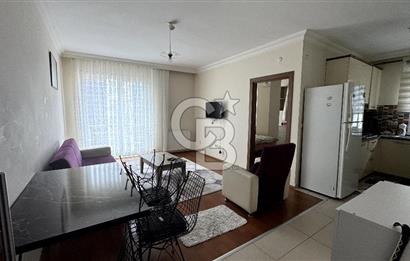 YEDİTEPE ÜNİVERSİTESİ ALT KAPISINA YAKIN KOMPLE SATILIK BİNA