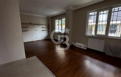 YEDİTEPE ÜNİVERSİTESİ ALT KAPISINA YAKIN KOMPLE SATILIK BİNA