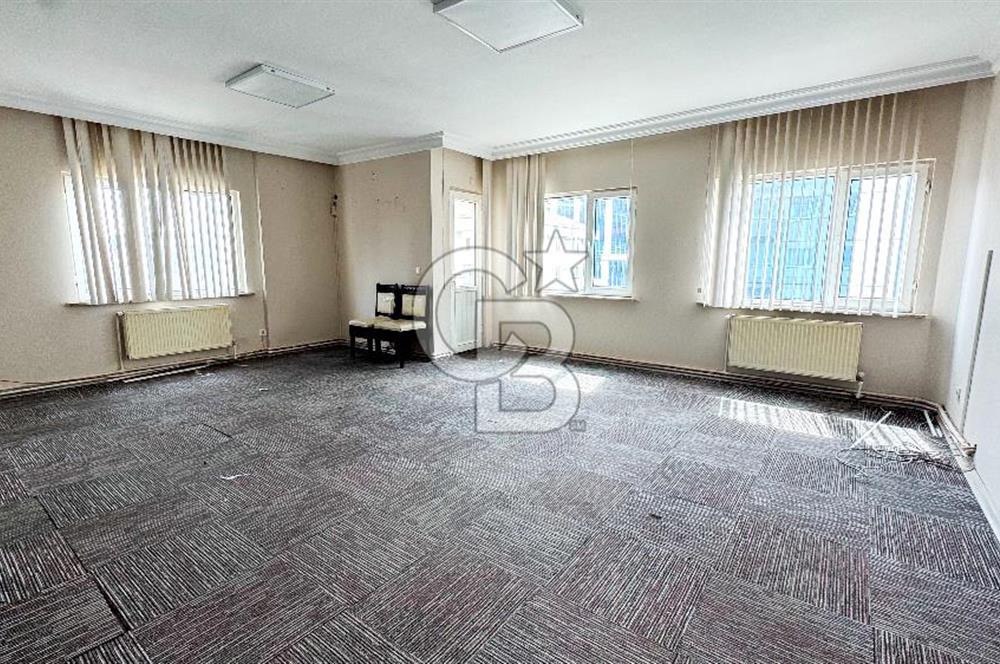 MALTEPE METRO DURAĞI VE E5'E ÇOK YAKIN KİRALIK BÜRO-OFİS