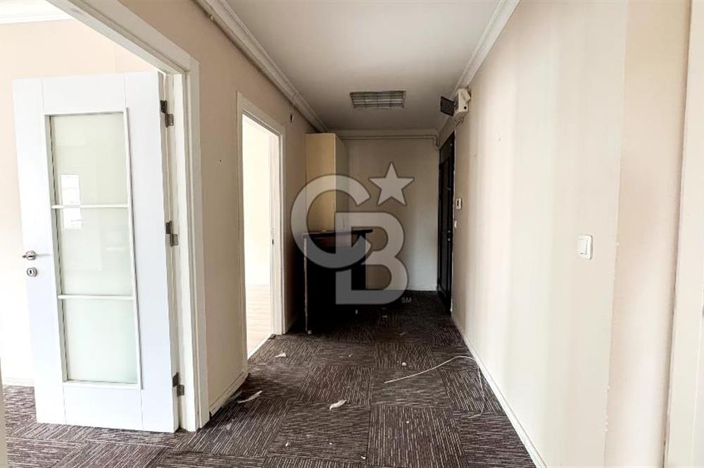 MALTEPE METRO DURAĞI VE E5'E ÇOK YAKIN KİRALIK BÜRO-OFİS